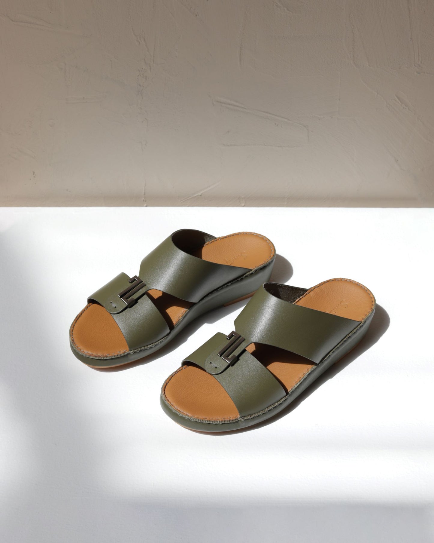 Madeo - Olive Green